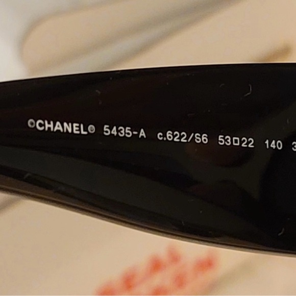 Chanel like new Black Sunglasses - Picture 3 of 4